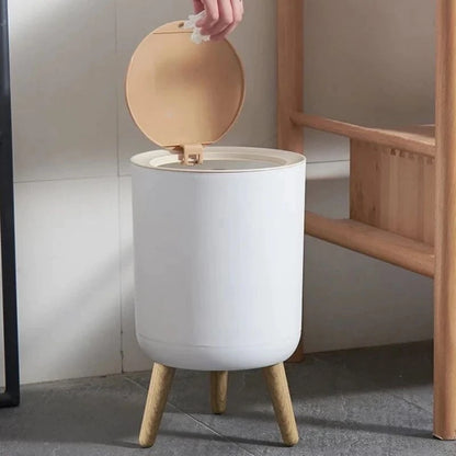 Lixeira Decorativa com Tampa e Pés — Organização com Elegância