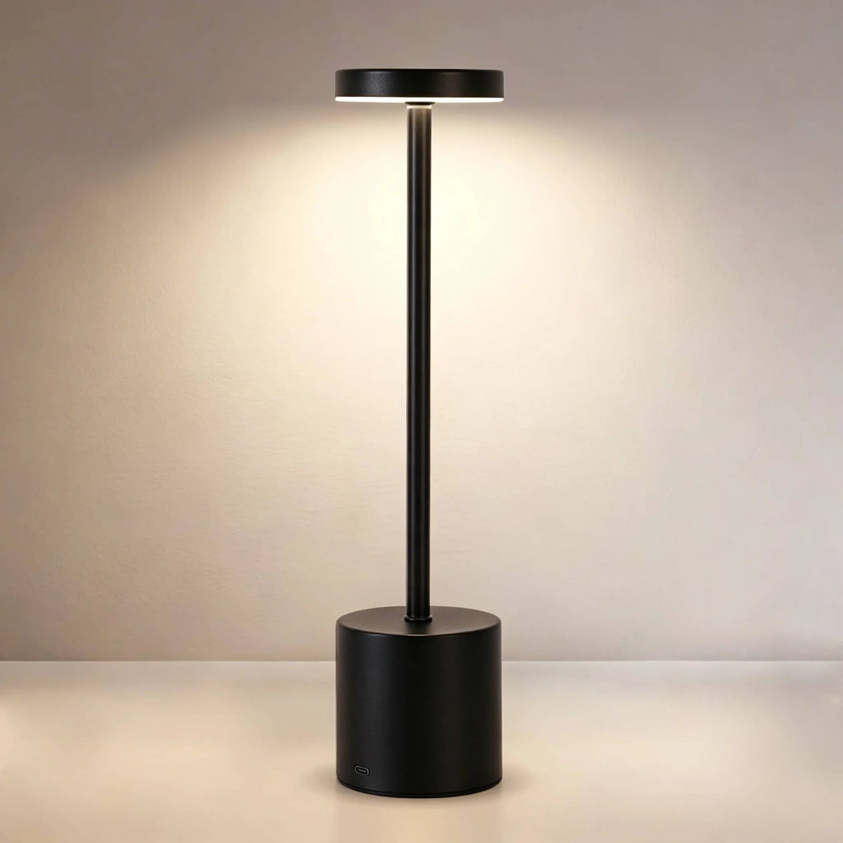 Luminária de mesa minimalista LED com sensor de toque sem fio (recarregável via USB)
